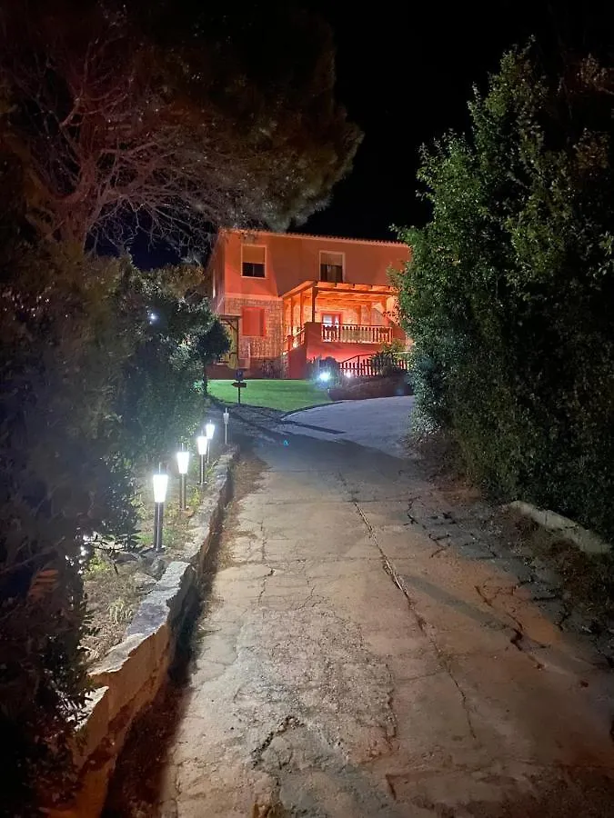 לה מדלנה B&B Il Corallo לינה וארוחת בוקר