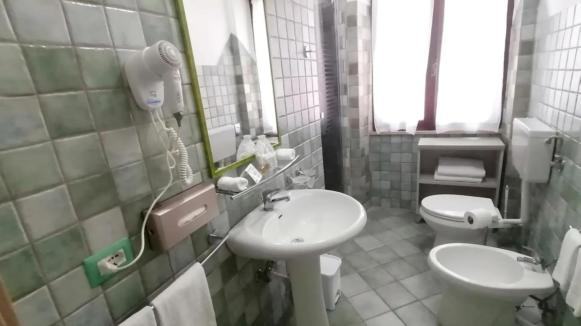 לה מדלנה B&B Il Corallo 0*, לה מדלנה איטליה